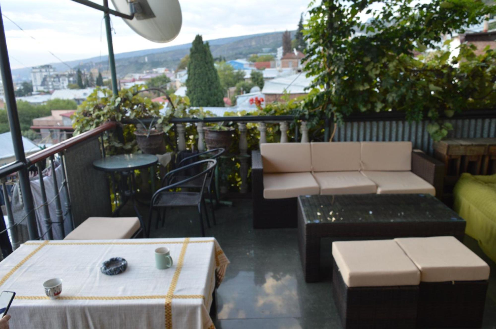Terasa Mtacminda Appartement Tbilisi Buitenkant foto
