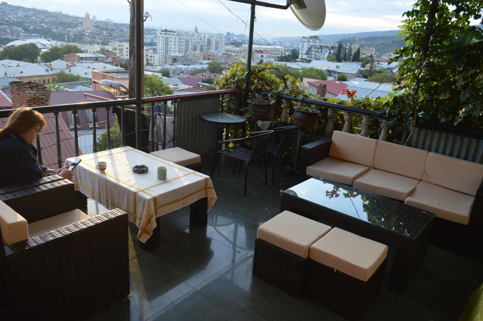 Terasa Mtacminda Appartement Tbilisi Buitenkant foto