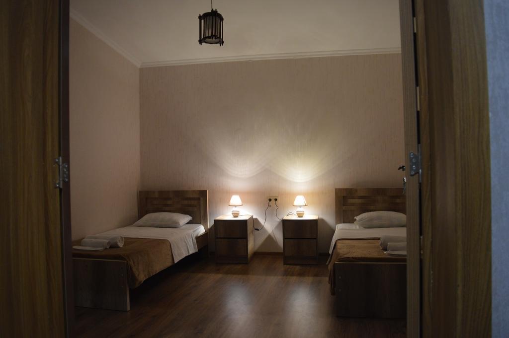 Terasa Mtacminda Appartement Tbilisi Buitenkant foto