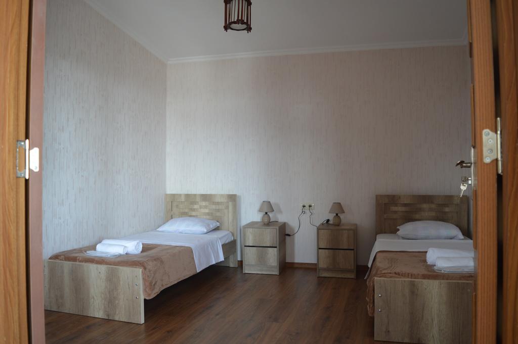 Terasa Mtacminda Appartement Tbilisi Buitenkant foto