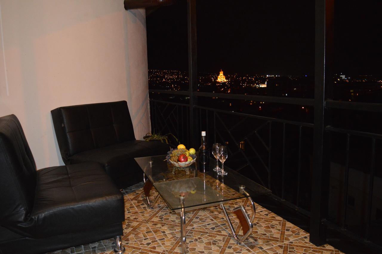 Terasa Mtacminda Appartement Tbilisi Buitenkant foto